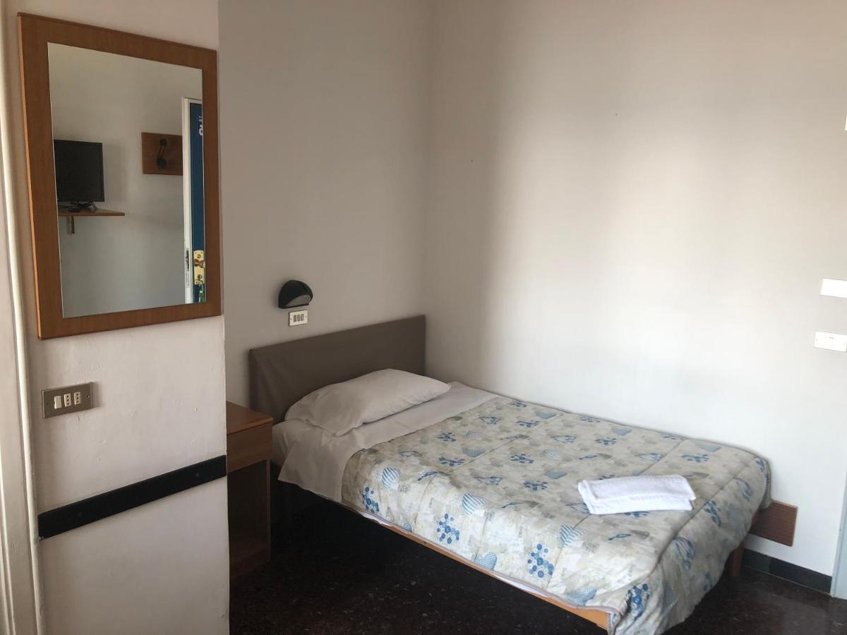 Hotel Miramare Savona Esterno foto