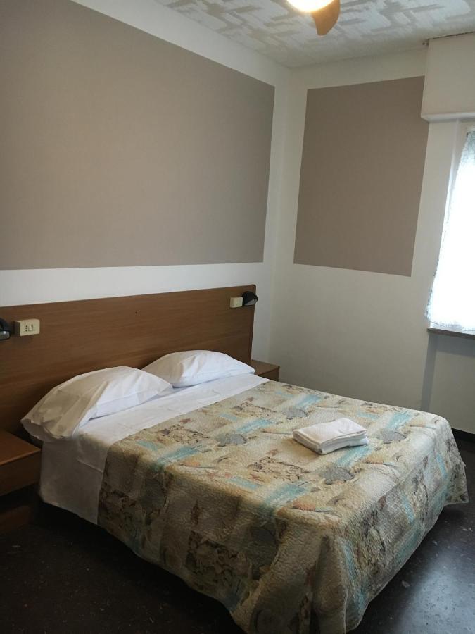 Hotel Miramare Savona Esterno foto